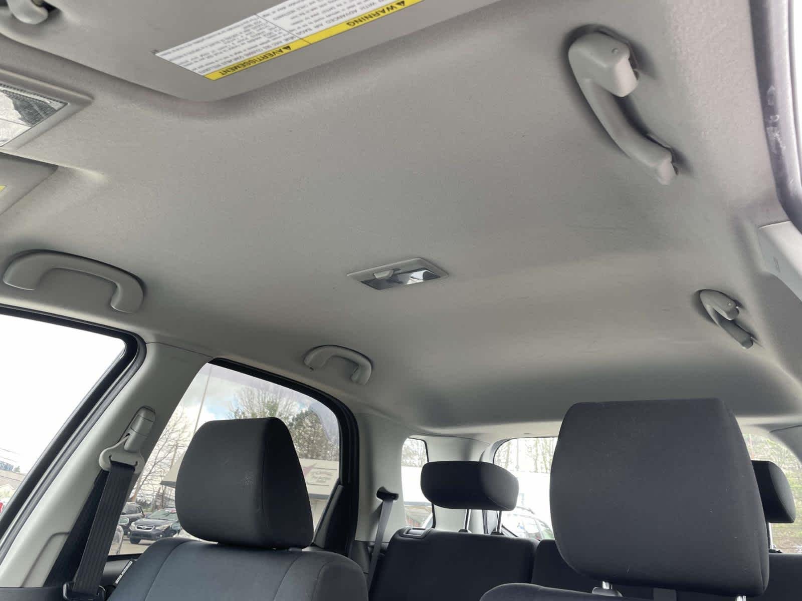 Used 2013 Metallic Star Silver Suzuki Crossover Premium image 5