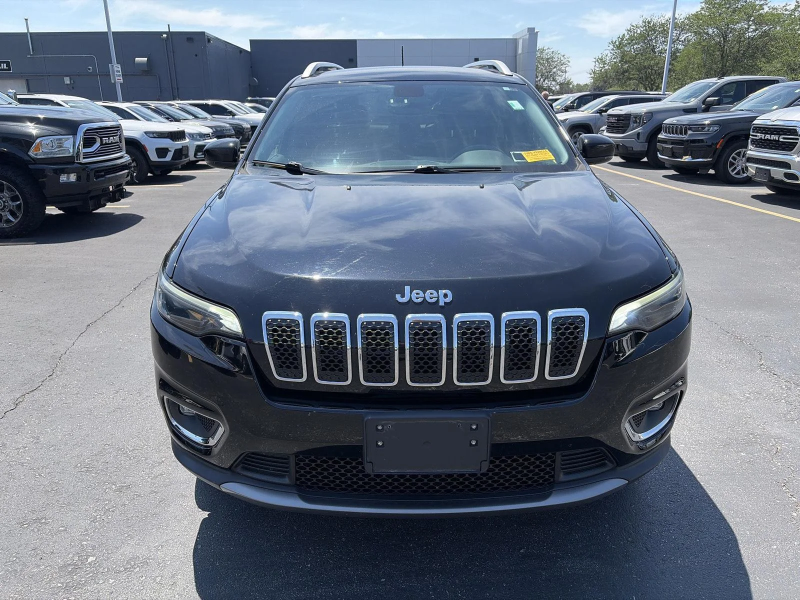 Used 2020 Diamond Black Crystal Pearlcoat Jeep Limited image 3