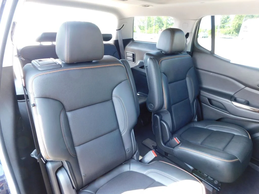 Used 2021 Midnight Blue Metallic GMC AT4 image 23