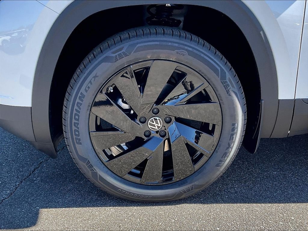 2026 Volkswagen Atlas SE w/Tech - Photo 8