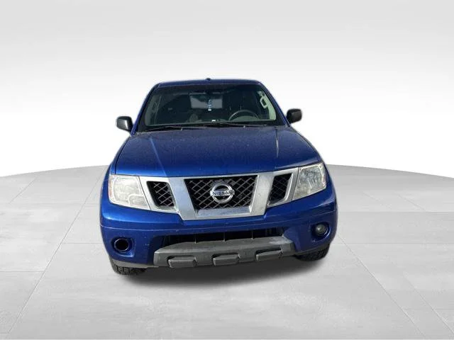 Used 2013 Blue Nissan Desert Runner image 9
