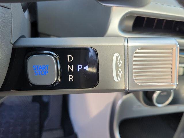 New 2026 Snow White Pearl Hyundai SE image 60