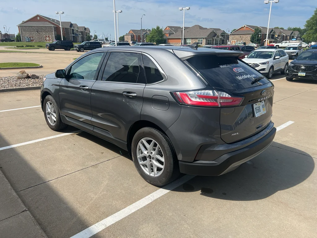 Used 2024 Carbonized Gray Metallic Ford SEL image 6