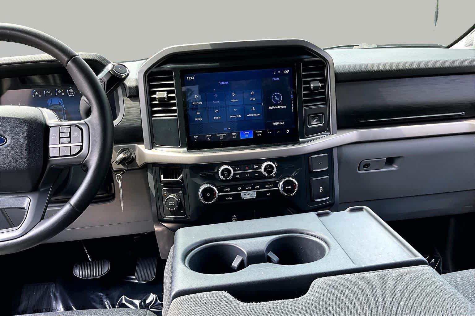 Used 2025 Agate Black Metallic Ford XLT image 7
