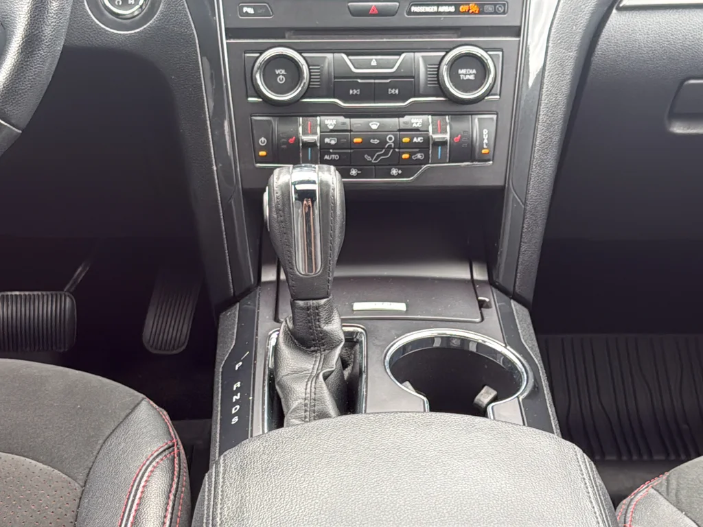 Used 2018 Black Ford XLT image 33