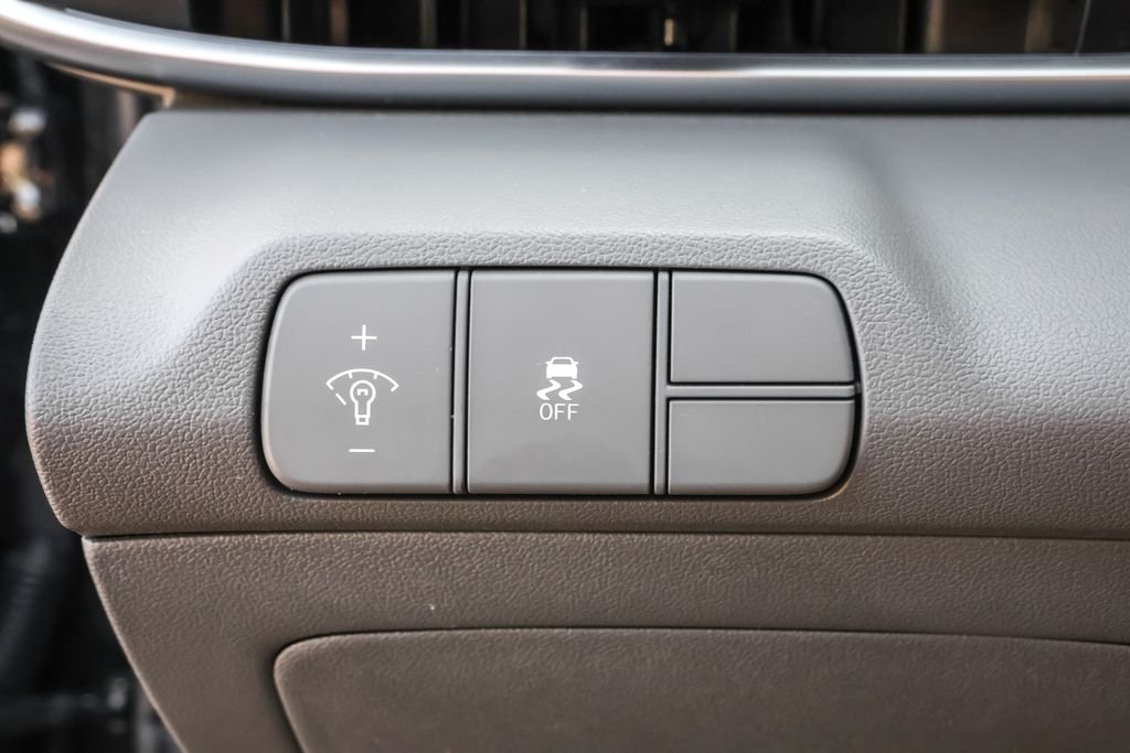 Certified Used 2024 Black Hyundai SEL image 18