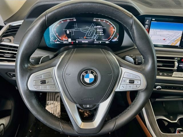 Used 2022 Black BMW xDrive40i image 12