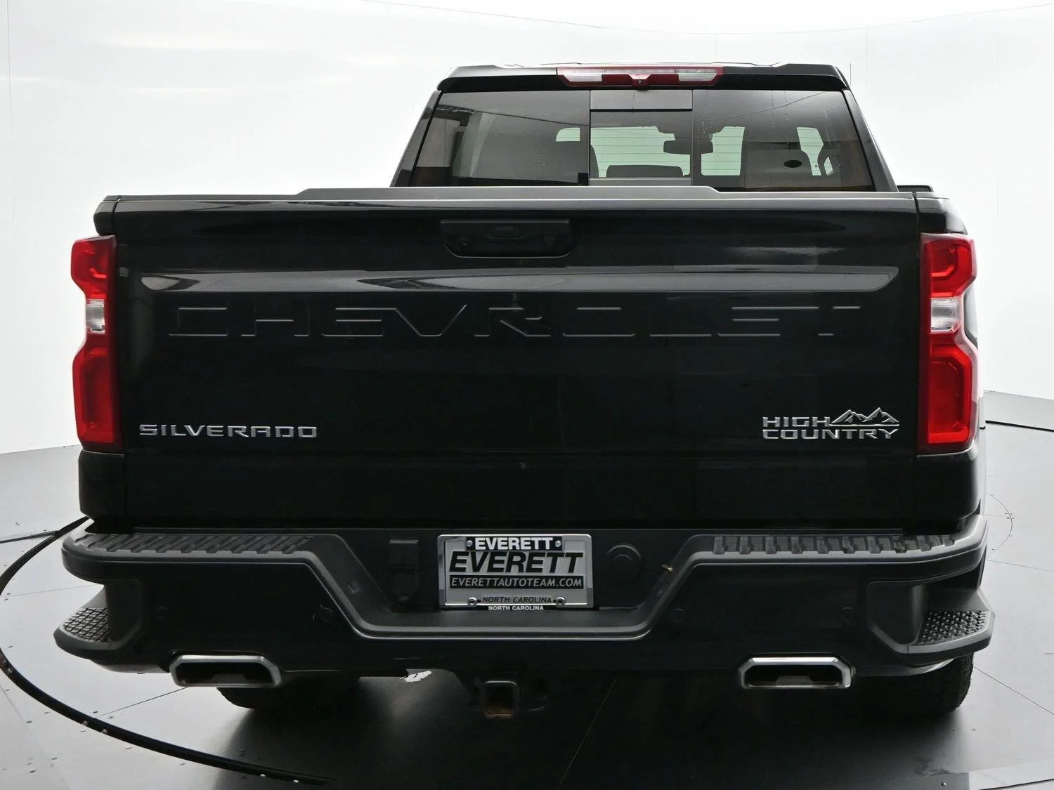 Used 2026 Black Chevrolet High Country image 6
