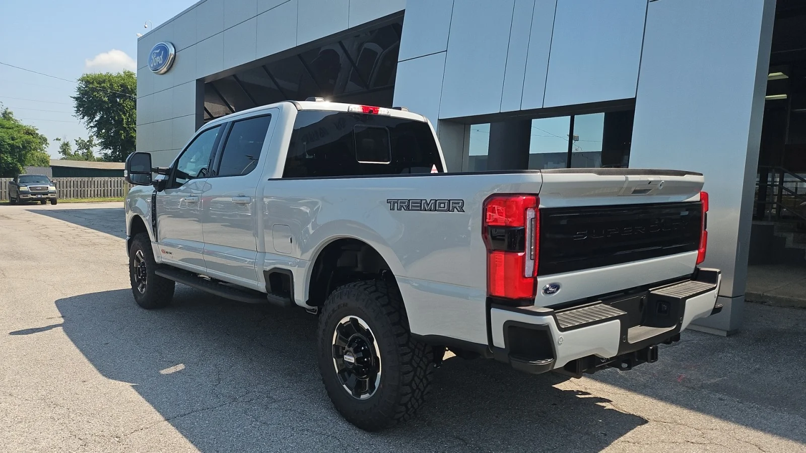 New 2026 Avalanche Ford Platinum 4WD image 3