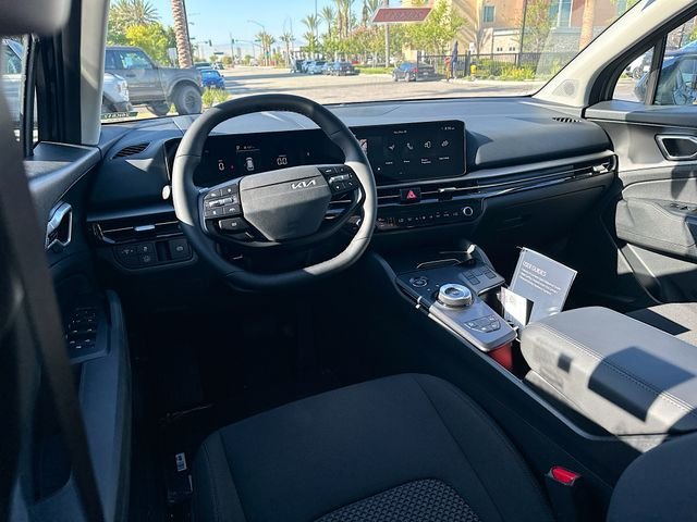 New 2026 Gravity Gray Kia LX image 21