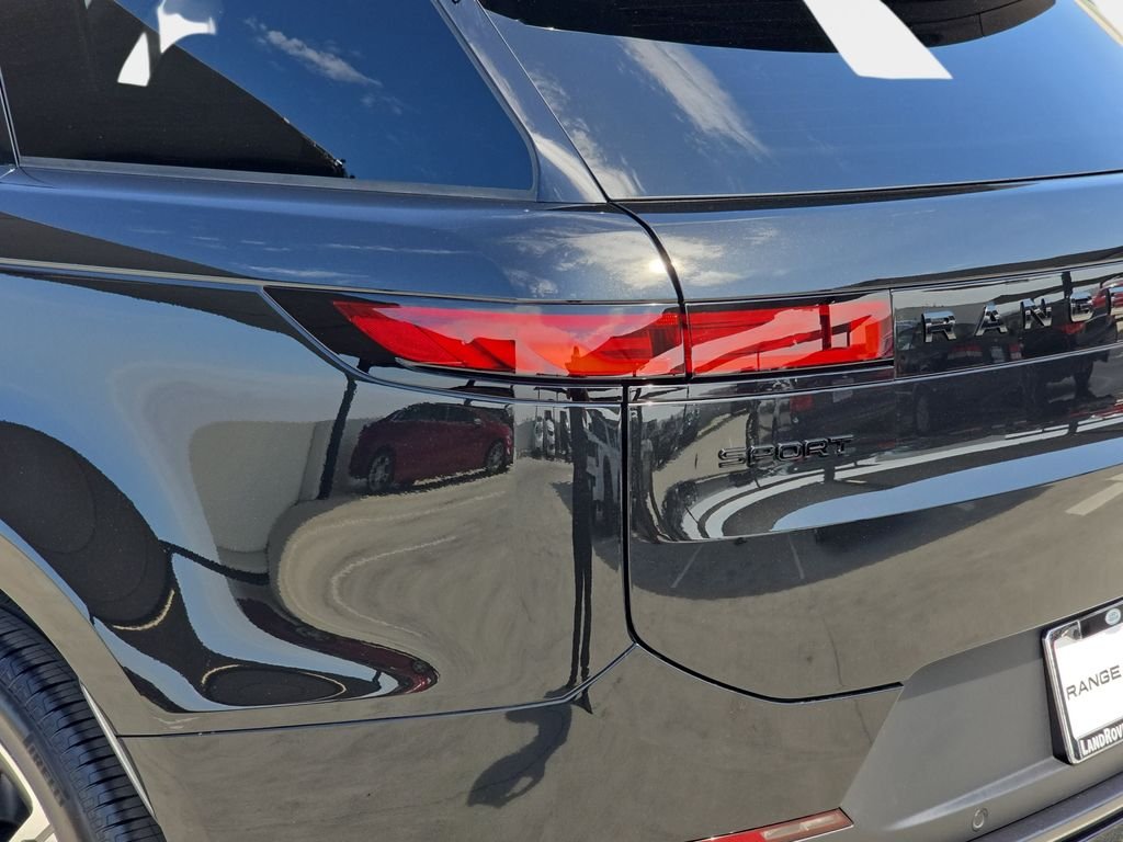 New 2026 Santorini Black Land Rover SE image 36