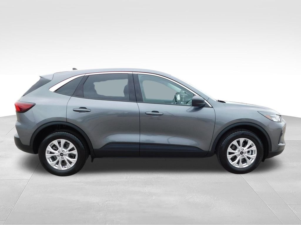 Used 2023 Gray Ford Active image 2