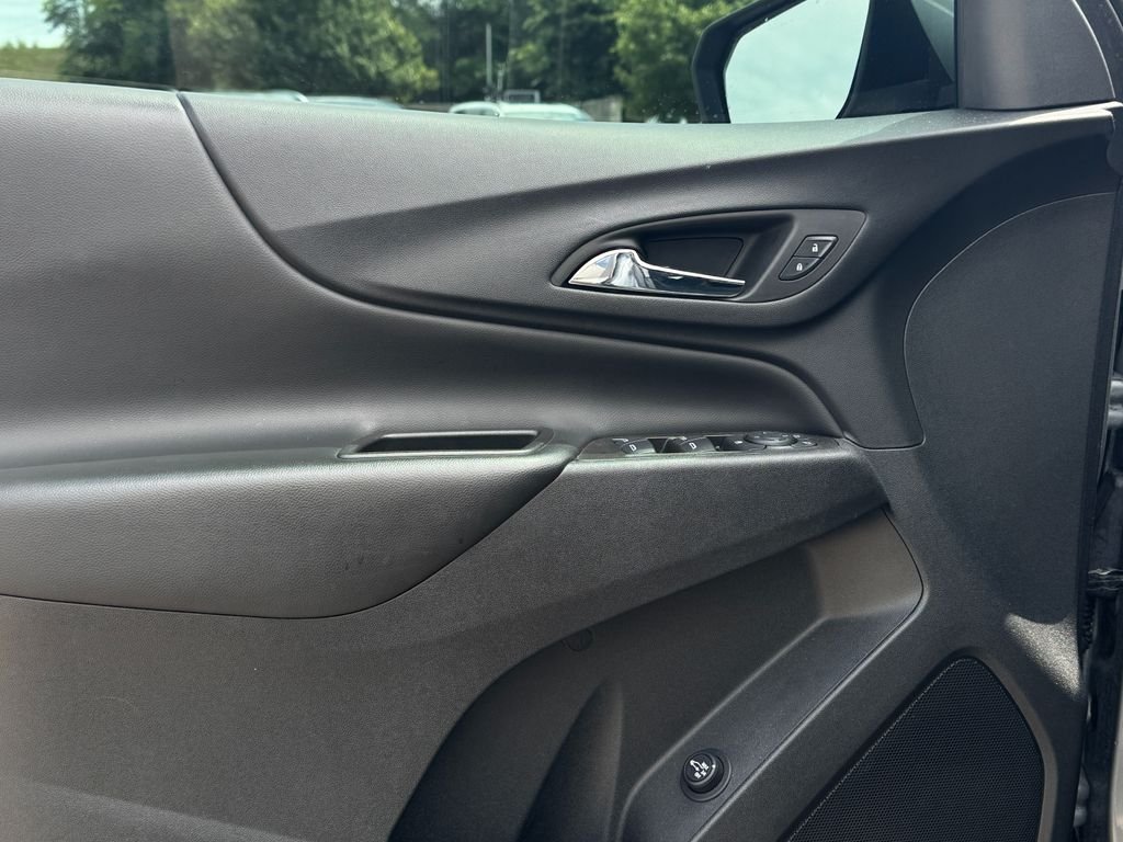 2023 Chevrolet Equinox LT - Photo 25