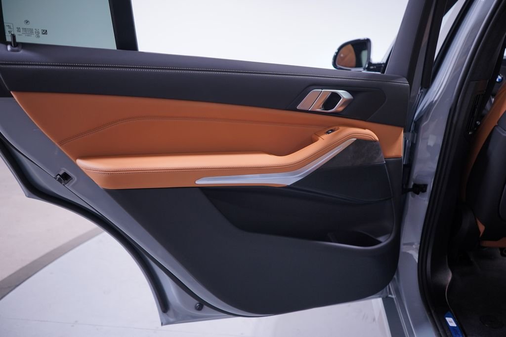 New 2027 Gray Metallic BMW xDrive40i image 20