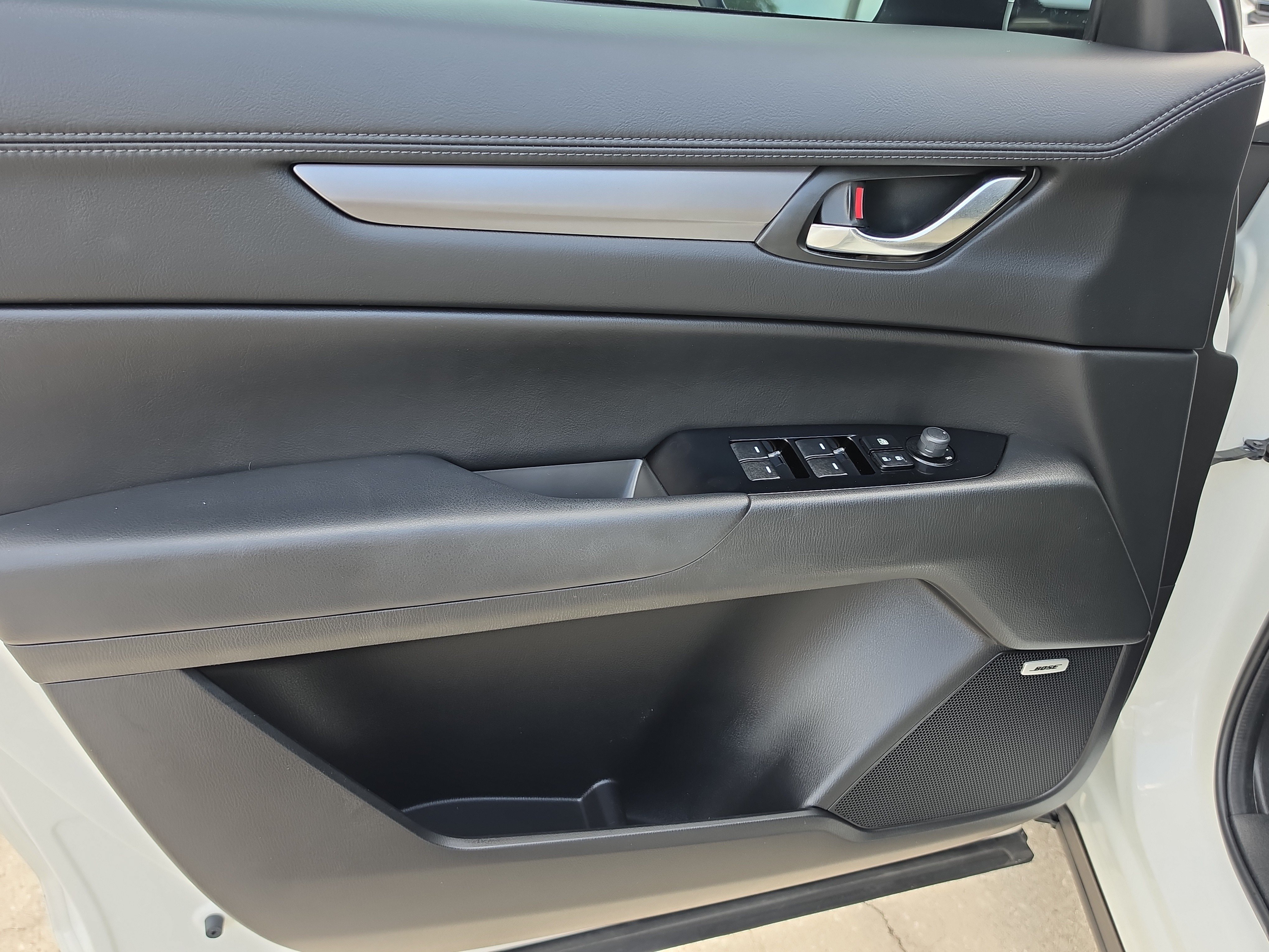 Used 2018 Snowflake White Pearl Mica Mazda Touring image 18