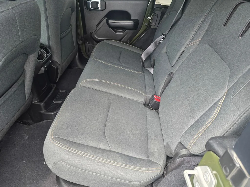 Used 2024 Green Jeep Sport S 4xe image 10