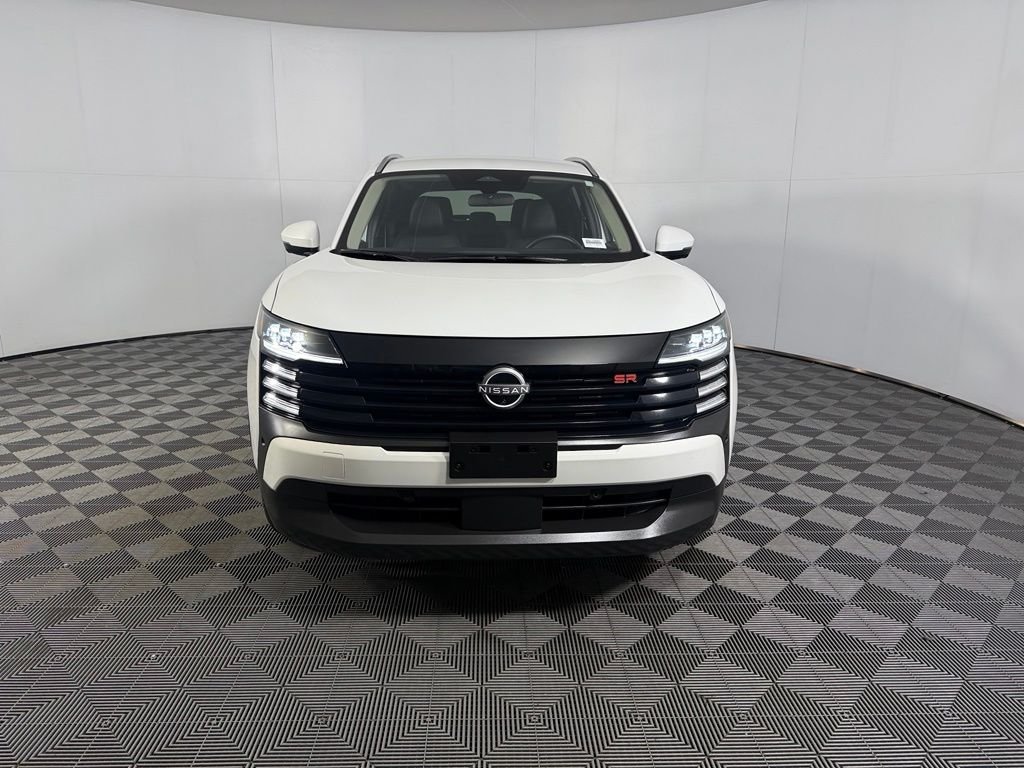 Used 2025 White Nissan SR image 3