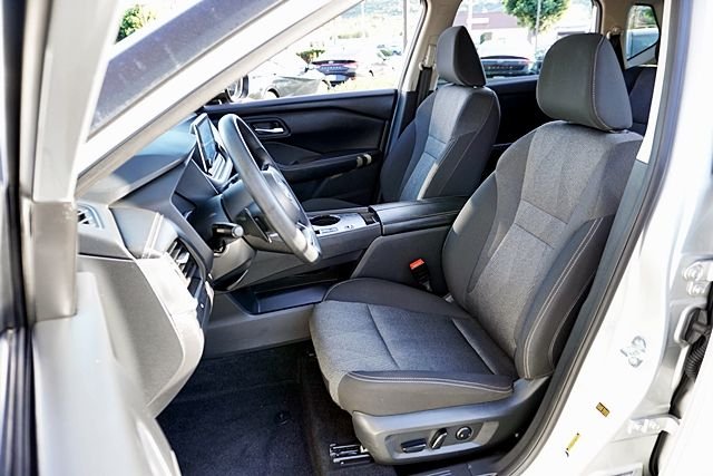 Used 2024 Silver Nissan SV image 15