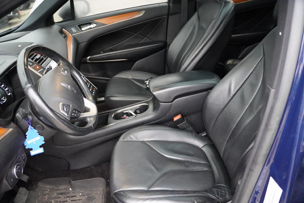 Used 2019 Rhapsody Blue Metallic Lincoln Reserve image 4
