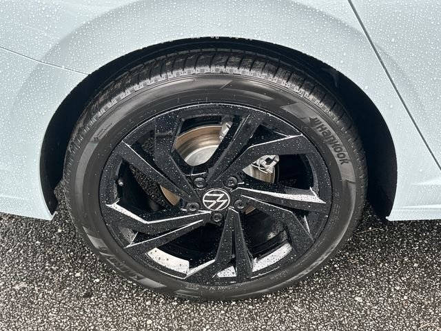 New 2026 Monument Gray Volkswagen 1.5T SE image 17