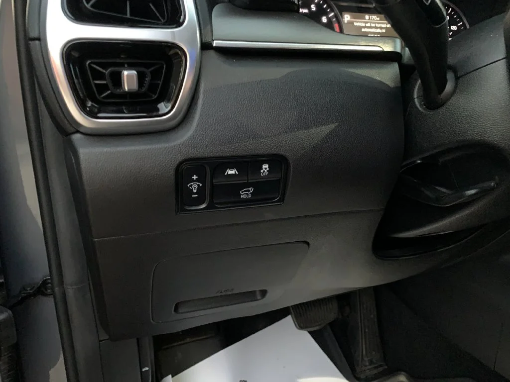 Used 2022 Silver Kia SX image 33