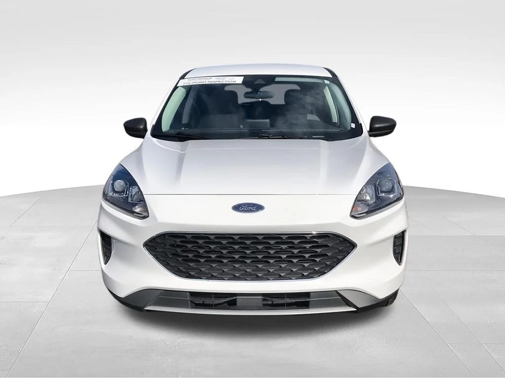 Used 2022 White Ford SE image 4