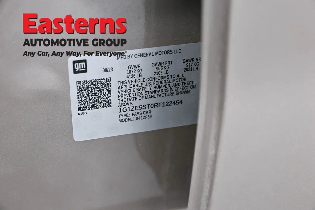 Used 2024 Gray Chevrolet LT image 37