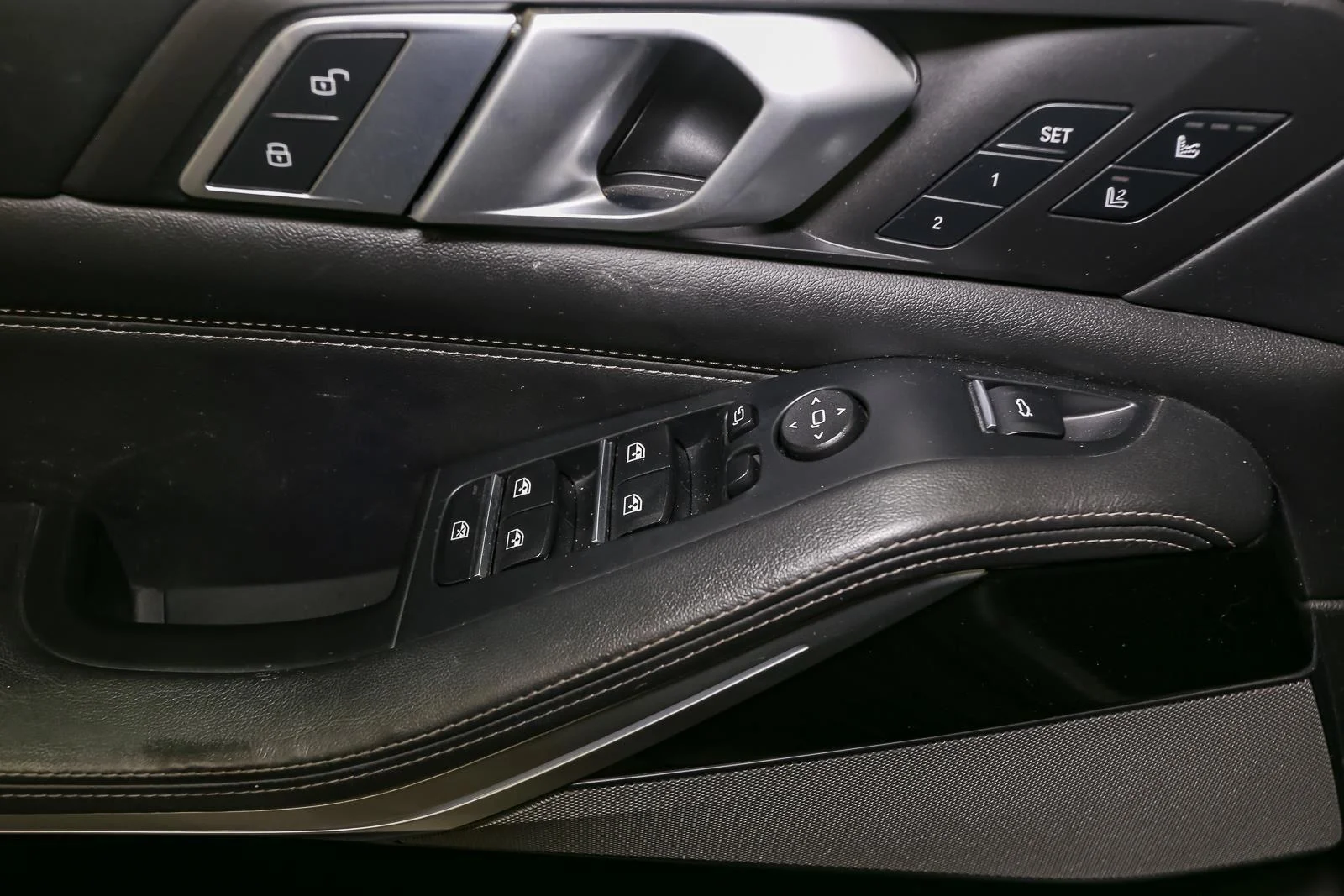 Used 2019 Black Sapphire Metallic BMW xDrive50i image 47