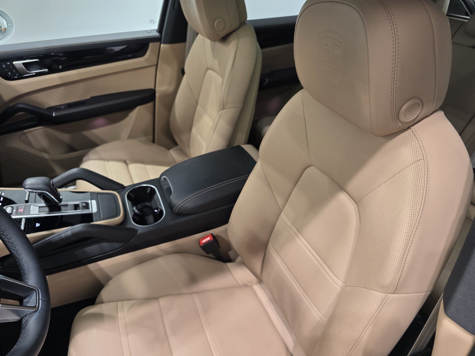 Used 2023 White Porsche Platinum Edition E-Hybrid AWD image 8
