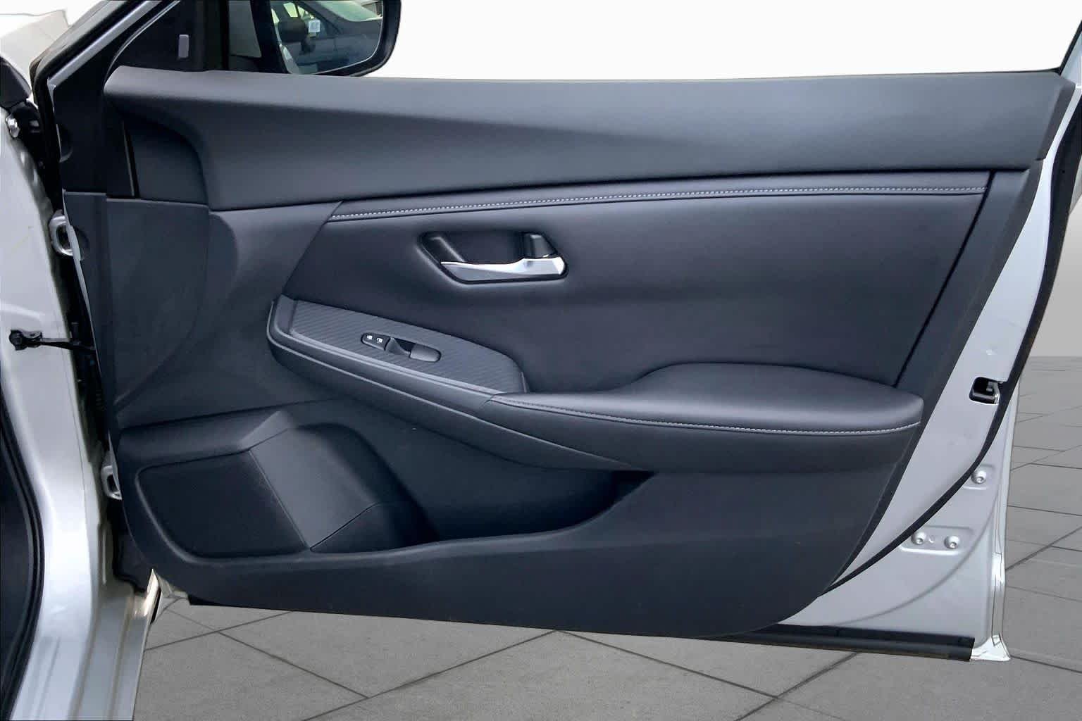 Used 2020 Brilliant Silver Metallic Nissan S image 20