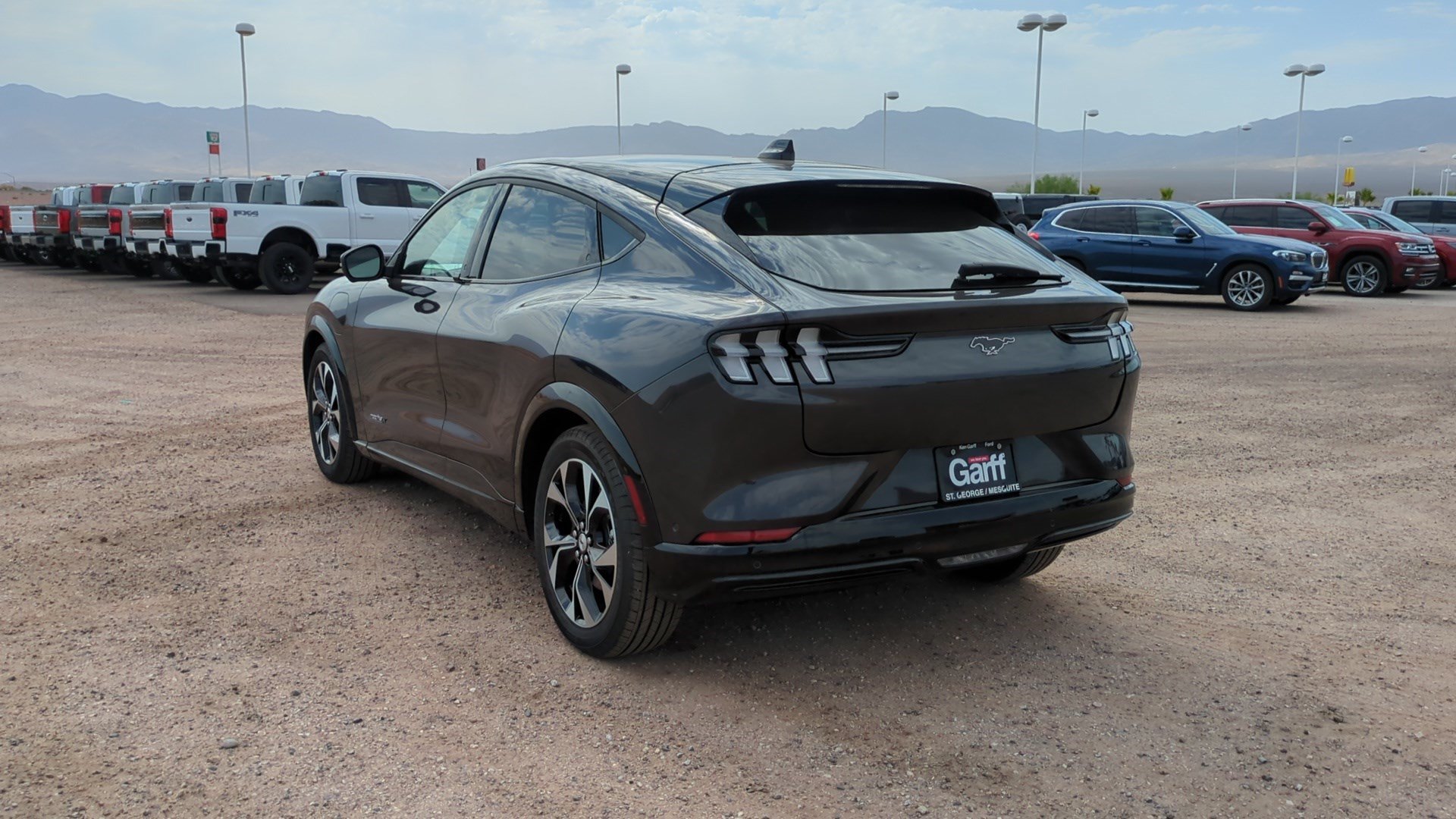 Used 2022 Gray Metallic Ford Premium image 5