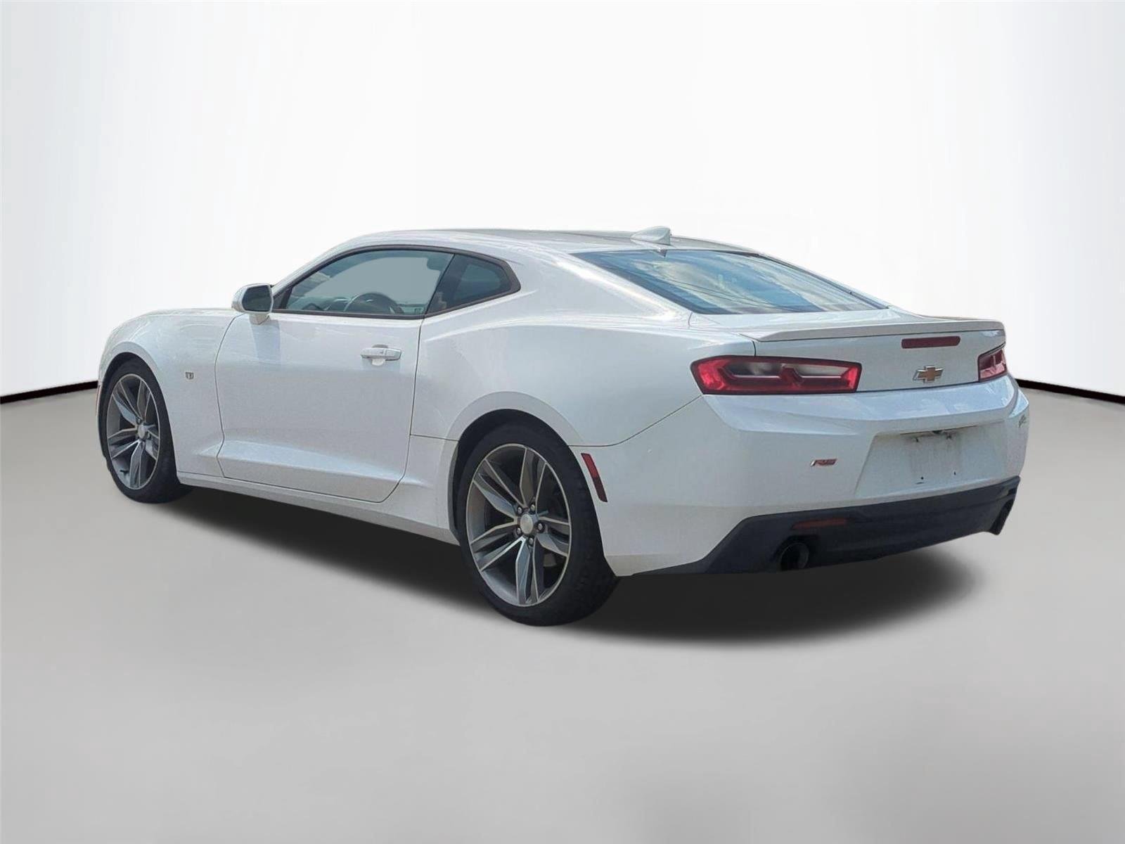 Used 2017 Summit White Chevrolet 1LT image 3