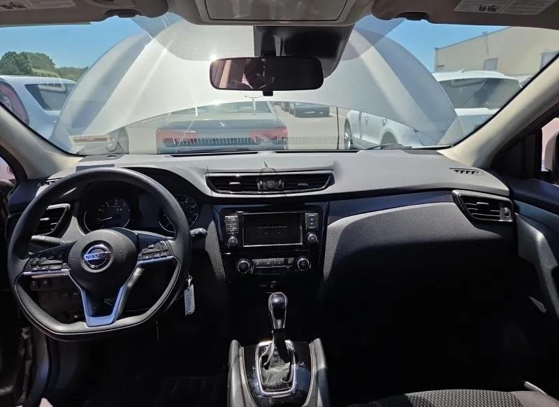 Used 2020 Gun Metallic Nissan S image 5