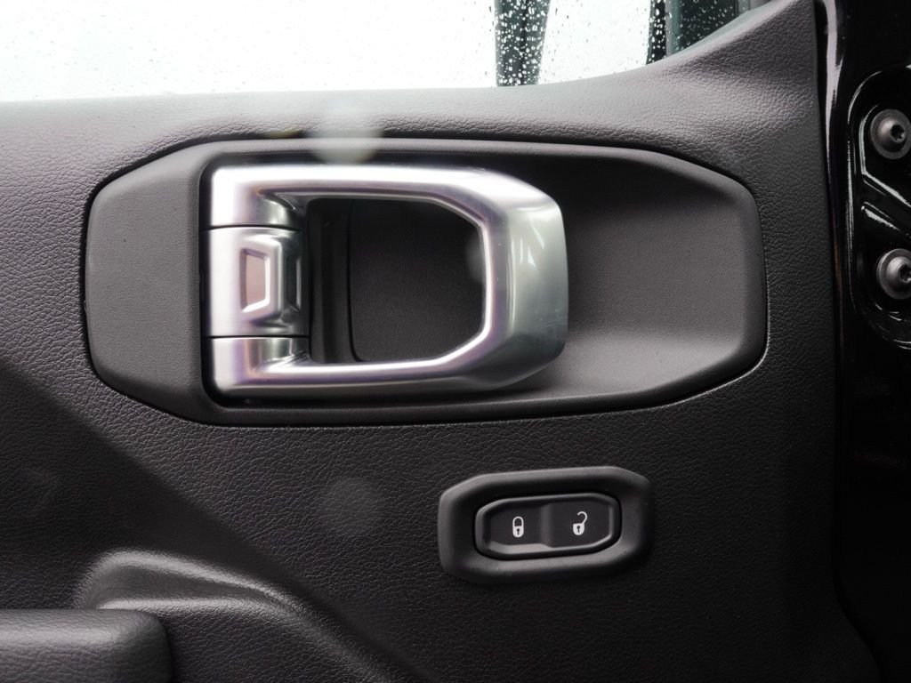 New 2026 Black Clear-Coat Exterior Paint Jeep Sport image 10