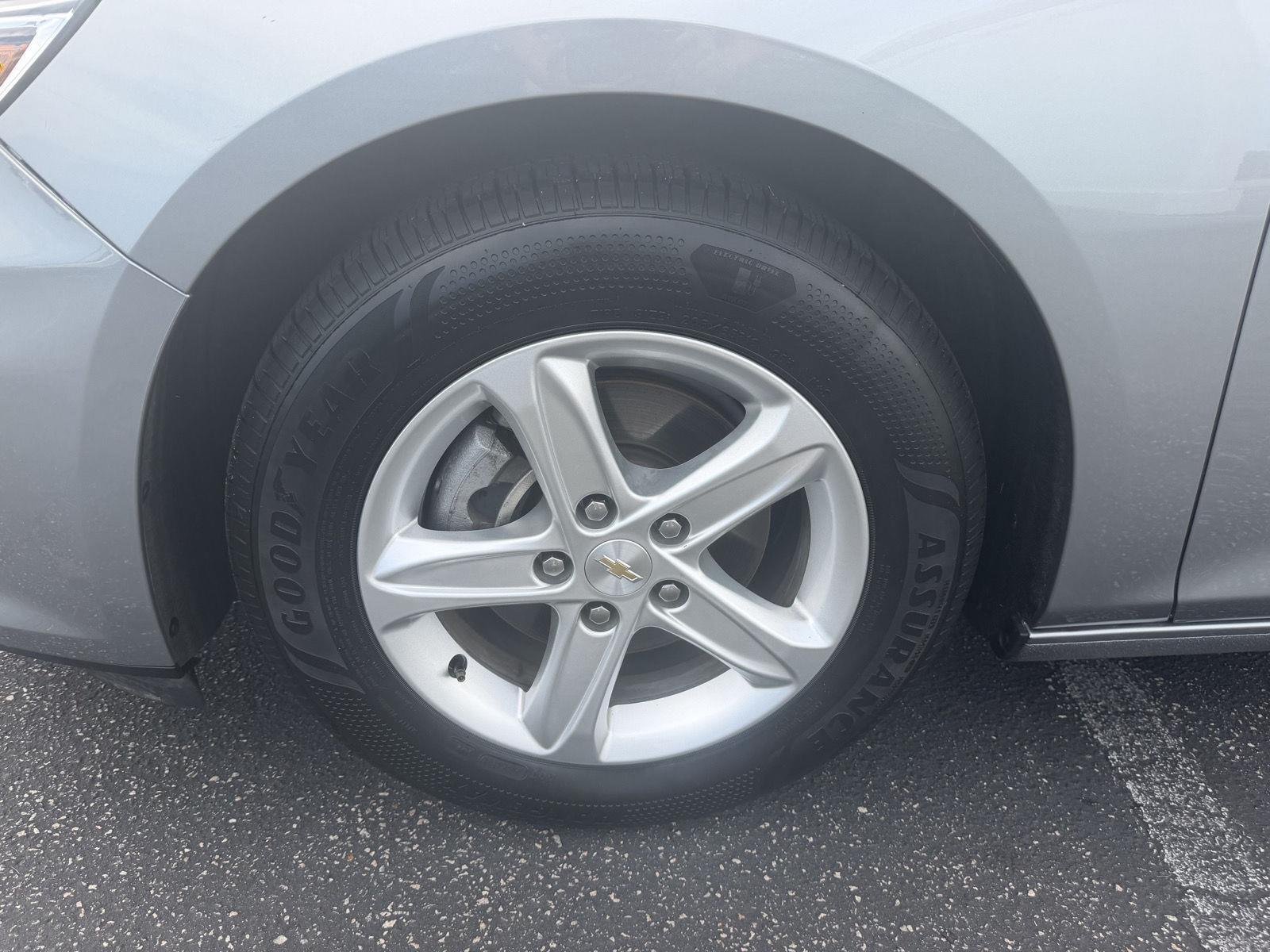 Used 2024 Sterling Gray Metallic Chevrolet LT image 9