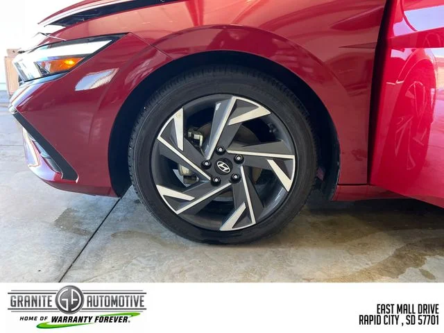 Used 2025 Red Hyundai Limited image 28