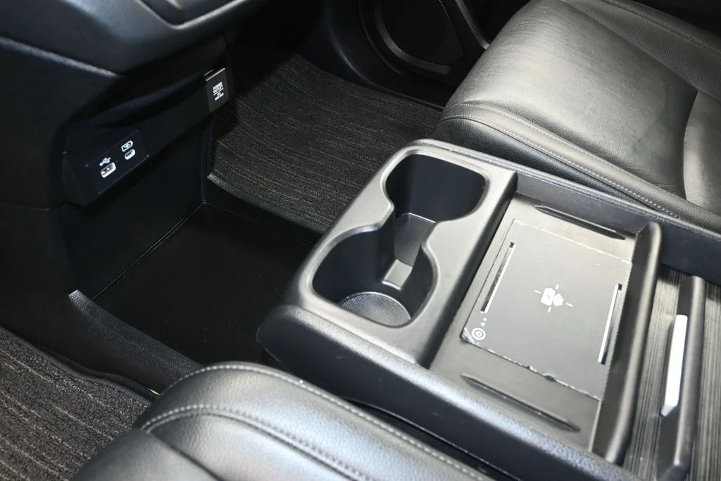 Used 2025 Solar Silver Metallic Honda EX-L image 22