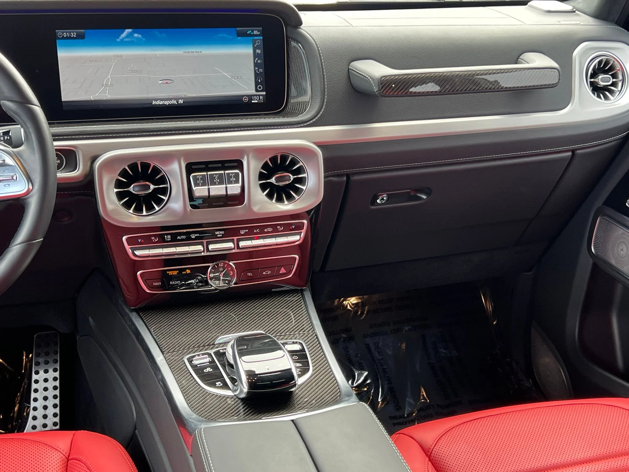 Used 2023  Mercedes-Benz G 550 image 32
