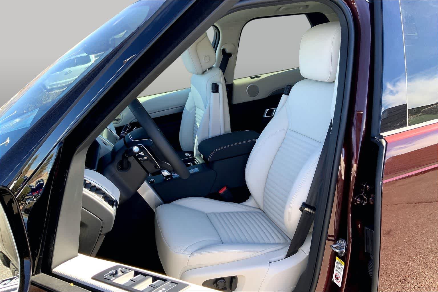 New 2026 Sedona Red LAND ROVER Gemini Edition image 9
