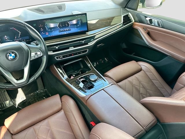 Used 2024 White BMW sDrive40i image 24