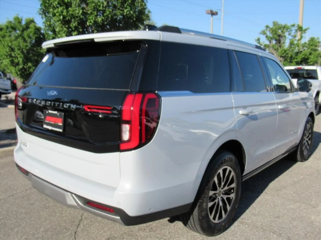 Used 2025 Silver Ford Platinum image 6
