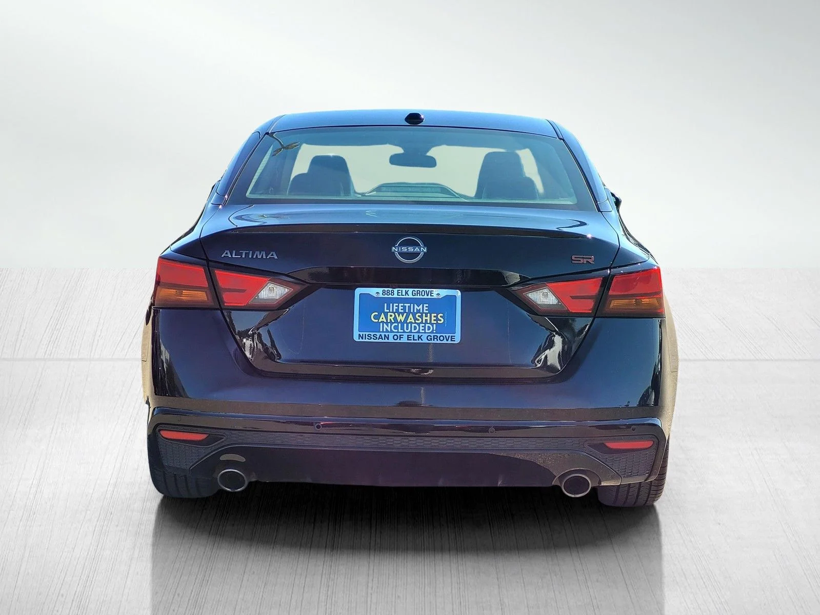 Used 2024 Super Black Clearcoat Nissan 2.5 SR image 5