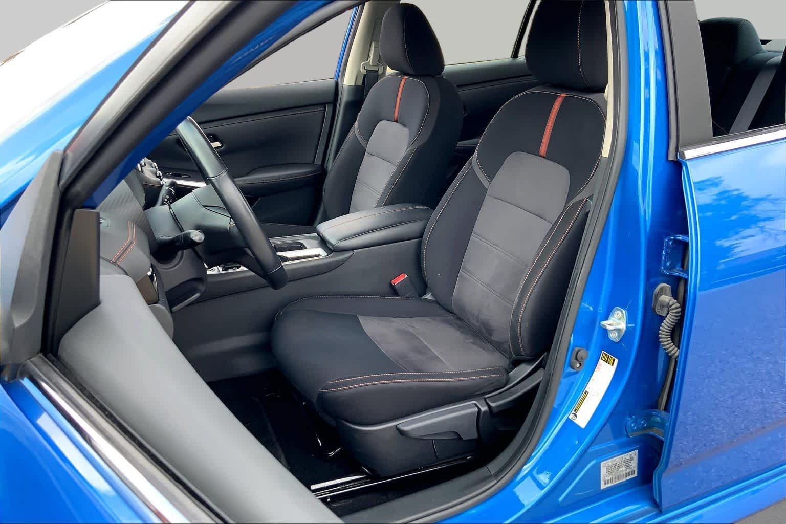 Used 2023 Electric Blue Metallic Nissan SR image 8