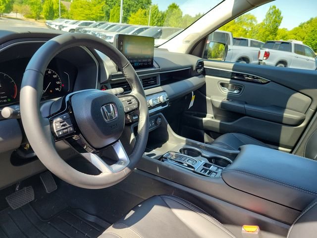 2025 Honda Pilot Touring - Photo 13