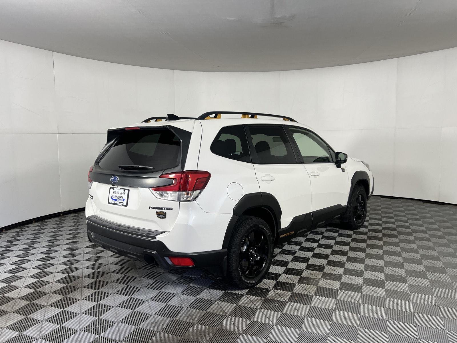 Certified Used 2024 Crystal White Pearl Subaru Wilderness image 10