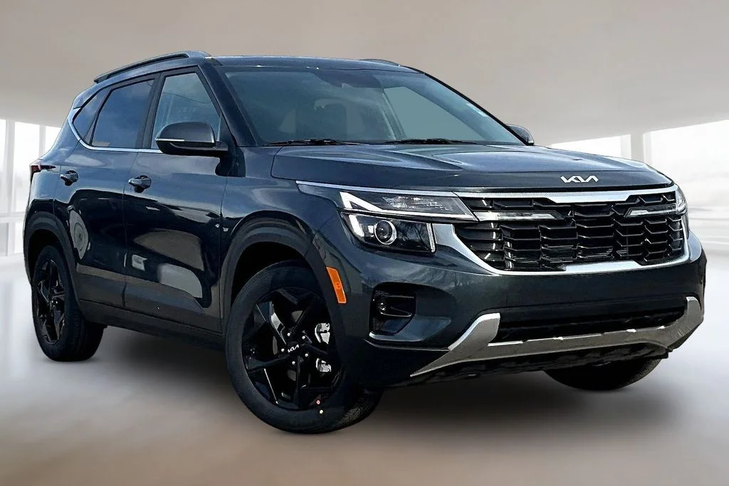 New 2026 Gravity Gray Kia EX image 2