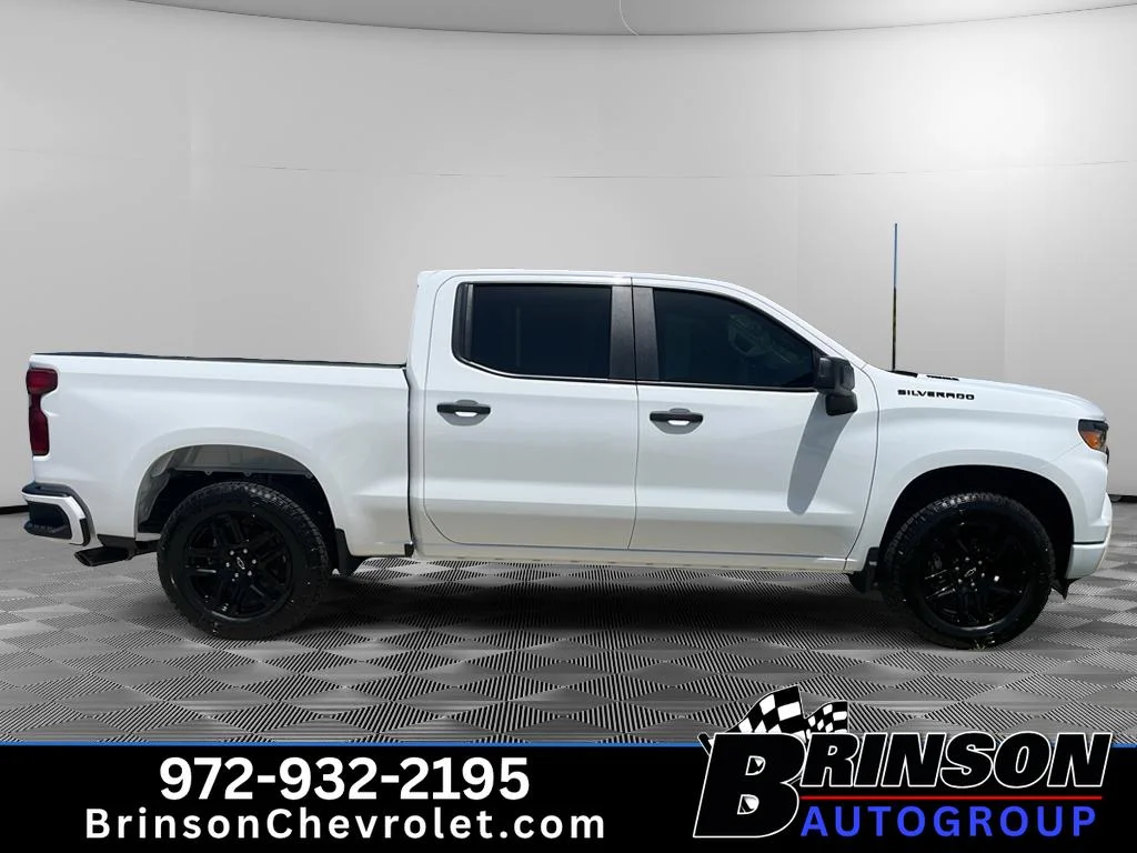 New 2026 Summit White Chevrolet Custom image 5