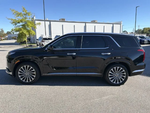 Used 2024 Black Hyundai Calligraphy image 10