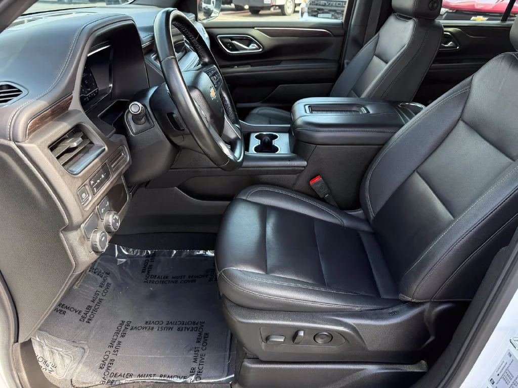 Used 2024 Summit White Chevrolet LT image 24