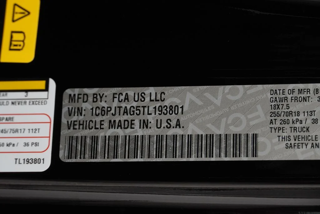 New 2026 Black Clear-Coat Exterior Paint Jeep Sahara image 40